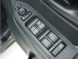 ◆パワーウィンドウスイッチ◆運転席から全席の窓の開閉操作を行うことが出来いつでも換気ができます!