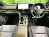クラウンクロスオーバー 2.5 G アドバンスト レザー パッケージ E-Four 4WD 