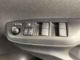 パワーウインドウスイッチ、いたずら防止・挟みこみ防止に、ウインドウロックスイッチを使用ください。便利な電動可倒式ミラースイッチ、集中ドアロックスイッチ
