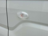 指示器を出した時に光るランプです。