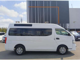 希少な福祉車両 NV350キャラバン ハイルーフ チェアキャブ 車椅子2名 10人乗り リフタータイプ オートステップ エマージェンシーブレーキ付き 入荷しました