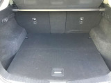 トランクスペースです☆いろいろな使用方法がありますね!シートを倒すと大きな荷物や長い荷物などたくさん積めますよ☆