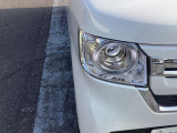 LEDヘッドライトで夜間も明るく安全です