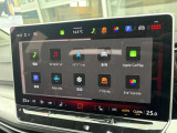 各種機能を一覧から選択できるメニュー画面。スマートフォン感覚のタッチ操作で機能を呼び出せます。
