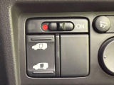 【パワースライドドア】スマートキーや運転席のスイッチでスライドドアの開閉が可能♪電動だから力を入れてドアを開ける必要が無く、小さいお子様でも、重い荷物を持っている時もラクに開け閉めできます♪