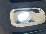 メッキベゼル付きLEDフォグランプ LEDの明るい光が霧の発生や悪天候時に視界確保をサポートします!
