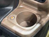前席/掘り込み式)ホットカップホルダー☆保温付で温活が車内でも実現♪600mlのペットボトルまで対応しておりスイッチ1つで温かい飲み物は保温を、冷たい飲み物は常温にしてくれます