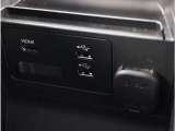 【USB接続】USB接続も可能です。スマートフォンと連動して音楽も再生可能です。