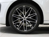 ■21インチRS Spyder Designホイール ■ブラックブレーキキャリパー