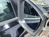 後方からの車両の接近をお知らせするサイドアシスト機能付。