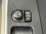 オート格納機能付きミラー  キーフリーシステムのドア施錠に連動して自動的に格納!乗降時のミラー操作の手間が省けて便利です♪閉じ忘れを防げるほか、降車の直前まで後方の確認ができます!!