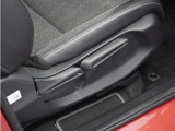 ◆シートハイトアジャスター◆運転席を上下に高さ調節ができます!運転ポジションを体格に合わせてシート調整できます。