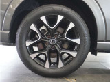 アルミホイール装着車です!これで足元まわりもおしゃれにきまります!