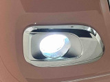 悪天候時に視界確保するLEDフォグランプが標準装備 !(^^)!