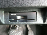 ここにETCが付いております。高速道路の料金所もスイスイ♪ ETCカードの申し込みは日産カードがおすすめ☆「安心」「おトク」「便利」で皆さまのカーライフをサポートする特典満載のカードです。
