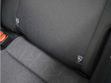 ◆ISOFIX対応◆シートベルトいらずでチャイルドシートと固定金具を連結するだけでガッチリ固定できます。