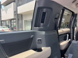 サードシートにもシートヒーターが装備され快適なドライブをお楽しみ頂けます。