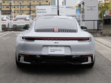 車両に関するお問合せは、ポルシェセンター神戸 六甲アイランド認定中古車センター TEL 078-846-3441までご連絡ください
