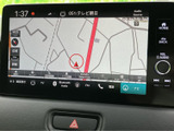 鮮明な地図表示で、安全な運転をサポートします。最新の交通情報も確認でき、スムーズなルート選択に貢献します。