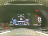 スタイリッシュなデザインと分かりやすい表示で、走行情報を容易に確認できます。運転中の視認性を高め、安全運転を後押しします。