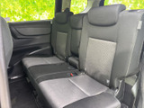 運転しやすいように設計されており、視界も良好です。安全運転をサポートする、快適な空間を実現しています。