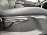★運転席ハイトアジャスター★ 運転される方によってシートの高さが調節できます!自分に合ったドライビングポジションで運転がさらに快適に♪