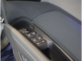 ●スイッチひとつひとつの隙間を1ミリ以下に抑え、まるで彫刻のような存在感と徹底的な微調整により柔らかな押し心地を実現する「ゼロタッチ」など世界でも高い評価を得るアウディのインテリアをぜひご堪能ください