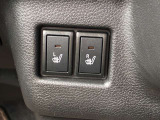 前席シートヒーターで寒いときの運転も快適☆