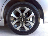 165/65R15ノーマルタイヤ装着車♪各種アルミホイールや、スタッドレスタイヤも取扱いしております。是非ご相談ください♪