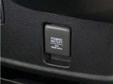 ◆12V電源ソケット◆スマートフォンの充電等にも便利な電源ソケット!使いやすい場所に装備されています。