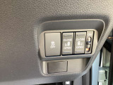 【ステアリングスイッチ】 手元のスイッチでナビ等の操作が行える非常に便利な機能です◆社外ナビ等への連動には別途ケーブルが必要な場合もございます。