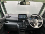 フロントガラスが大きいので、広い視界でとても運転しやすいお車です(*'&omega;'*)