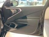 BMWの剛性感ならではの、重厚感あるドアの開閉音をぜひご体感ください。