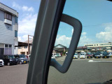 助手席側の乗降アシストグリップのお写真です。