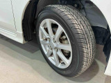 安全・安心な走行のために、納車前にダイハツのクルマを知り尽くしたエキスパートが基本性能に関わる機能や状態を徹底的に点検。消耗部品の交換など法定12ヶ月点検相当の点検・整備を実施しております。