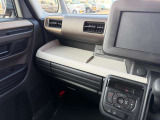 届出済未使用車を一人でも多くの方に提供できるよう専門スタッフがしっかりと説明し、相談にのらせていただきます。