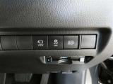 オートマチックハイビームとは、先行車や対向車のライトを認識し、ハイビームとロービームを自動で切り替える機能です。夜道の視界を確保します。詳細は販売店スタッフまでおたずねください。