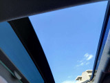 サンルーフから入る風があなたのカーライフをより快適にします。