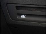 【DVD】DVD再生可能です。お好きな映画、ドラマ、アニメを車内でお楽しみください。
