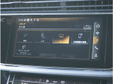 高解像度モニターに触れるだけで操作可能なMMIタッチレスポンス。スマートフォン感覚で容易に操作でき、グラフィックや振動、サウンドによるフィードバックを行うことでドライビングへの集中も妨げません。