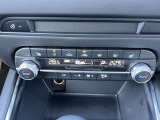 「オートエアコン」が付いています。1年中快適な室内を提供!車内温度を設定すると、風量を自動で調節してくれます。