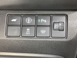 衝突の回避、軽減を図るホンダセンシングとVSA(車両挙動安定化制御システム)で走る・曲がる・止まるの全領域で安定性を確保するためのシステムを装備しています。