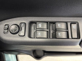 【電動格納ミラーつき】狭い駐車場でも安心です♪