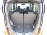 ◆定員乗車時のカーゴルームです。普段のお買い物の荷物やたくさんの収納が可能です。