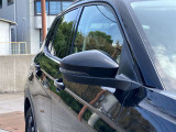 内外装のリフレッシュ:&rdquo;Das WeltAuto&rdquo;独自の項目チェックリストに基づき、入念に車両チェックとクリーニングを実施。美しく高品質な車をご提供します。