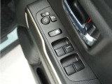 ◆パワーウィンドウスイッチ◆運転席から全席の窓の開閉操作を行うことが出来いつでも換気ができます!