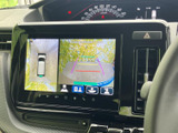 後方確認をサポートするモニターが、駐車や車庫入れをより安全に行えるようにサポート。狭い場所でも安心して運転できます。