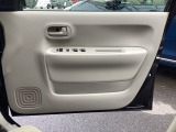 運転席ドア 収納ポケット