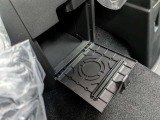 グローブボックスも容量が大きいので便利です。