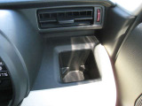 運転席のドリンクホルダー